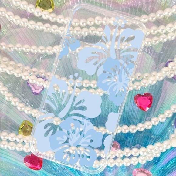 ⚠️Clearance iPhone 15/Pro/Pro Max Blue Floral Phone Case - Picture 2 of 3